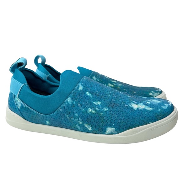 NWOT SoftWalk Maya Snakeskin Print Waterproof Slip-On Sneaker in Blue Waves 8.5 - Picture 2 of 16